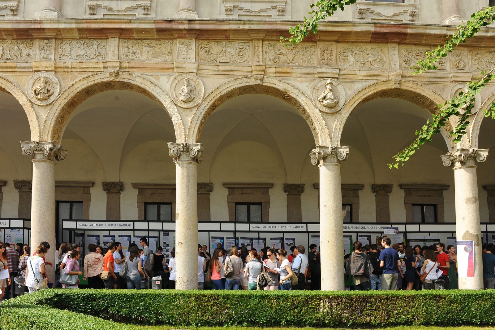 Галерея и двор Università degli Studi di Milano